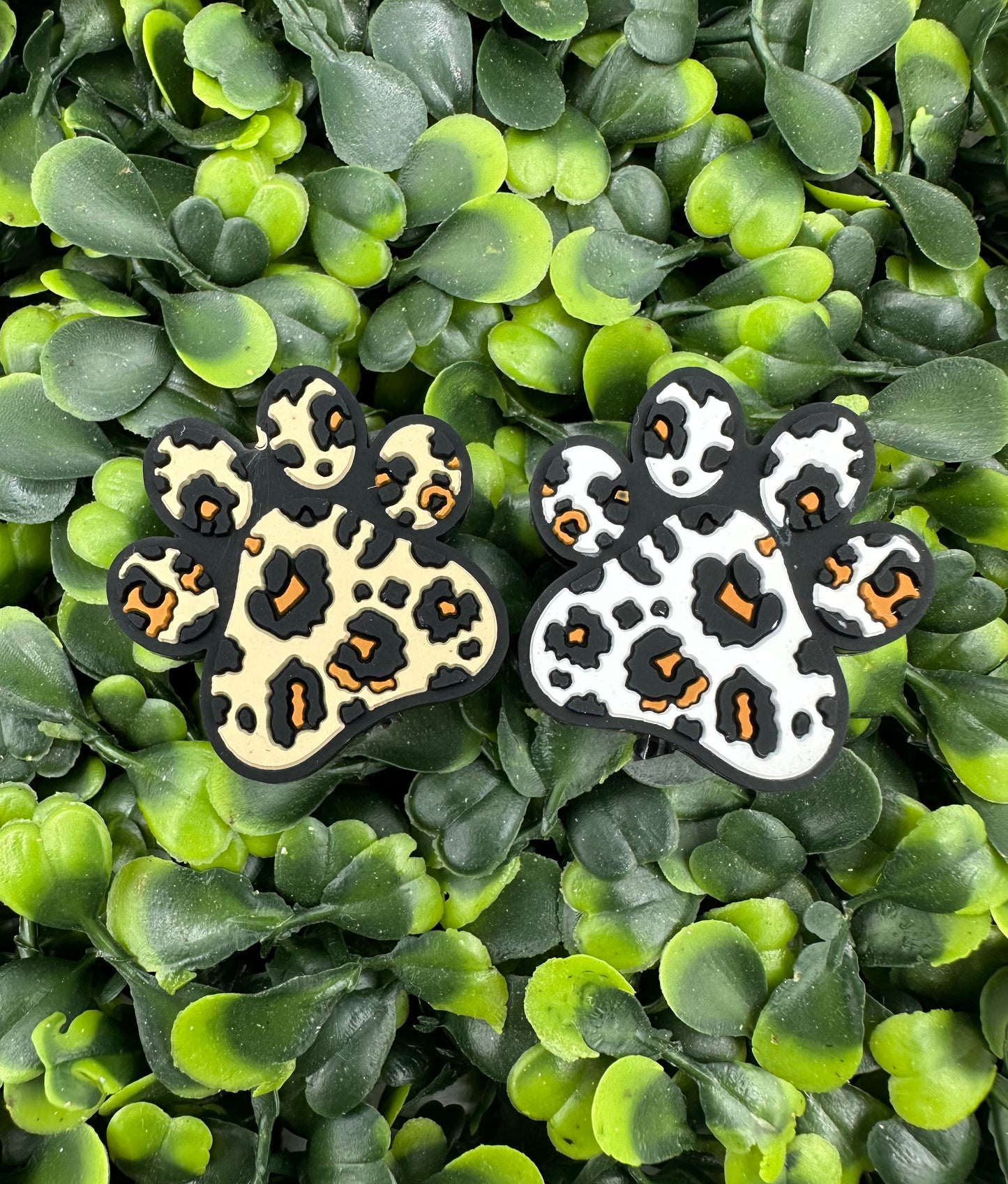 Cheetah Paw Print Silicone Focal Bead