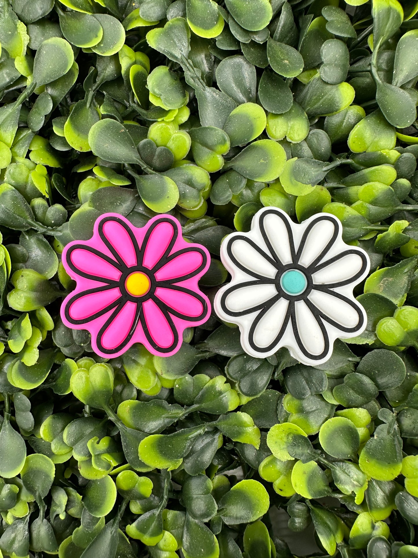 Daisy Silicone Focal Bead
